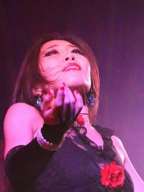 ベリーダンスインストラクター MOMO